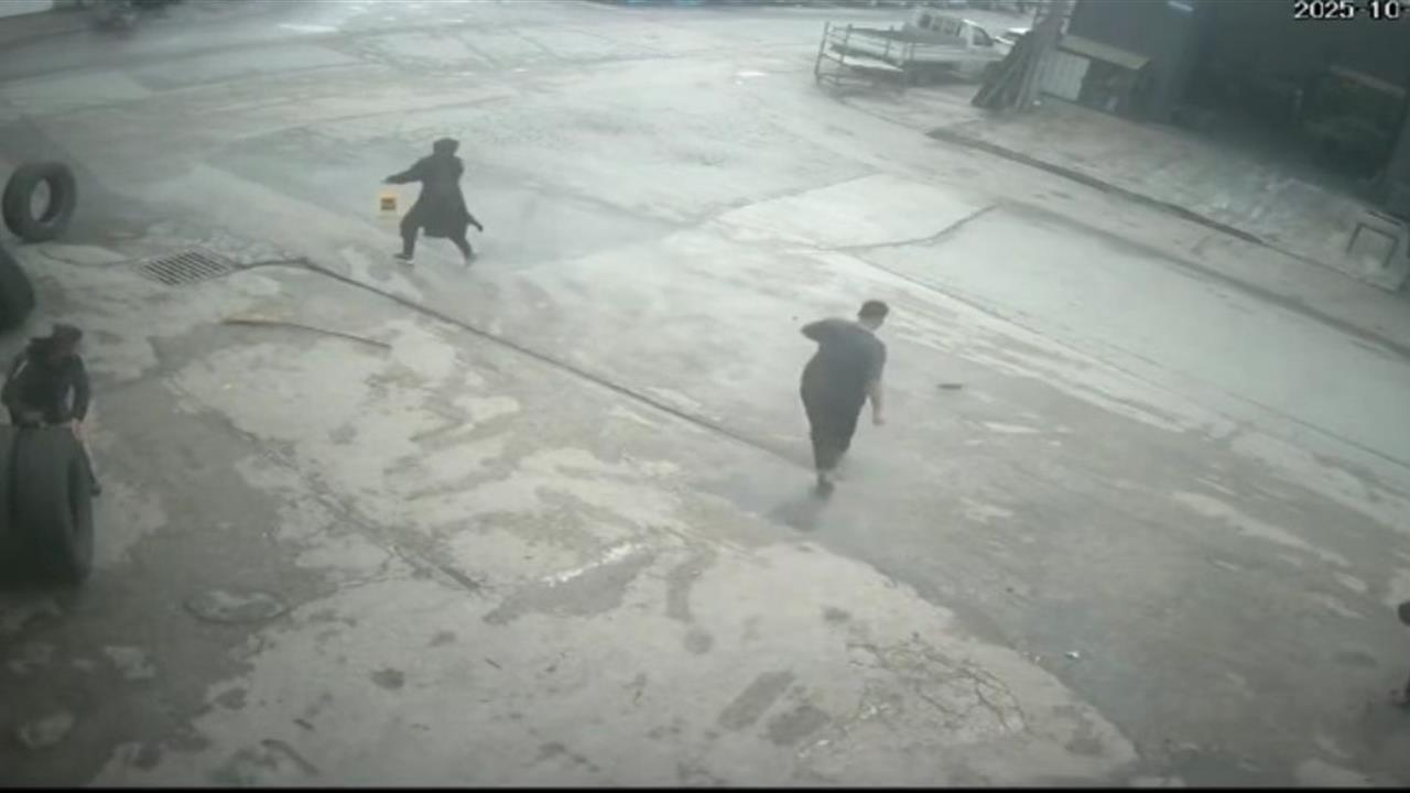 Bursa'da Fareyle Eğlenceli Mücadele: Esnafın Şutları Göz Doldurdu