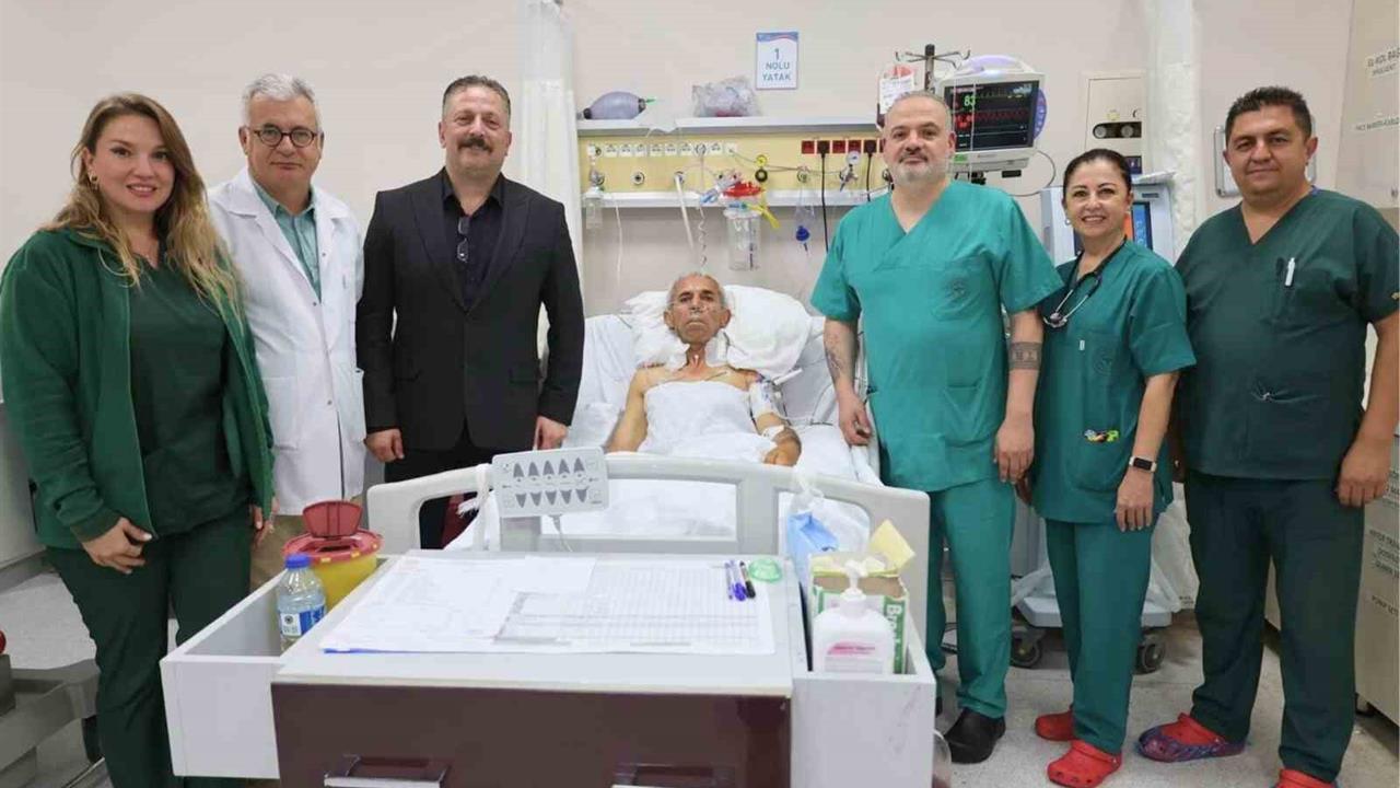 İzmir'de 100'üncü Kapalı Kalp Ameliyatı Gerçekleştirildi