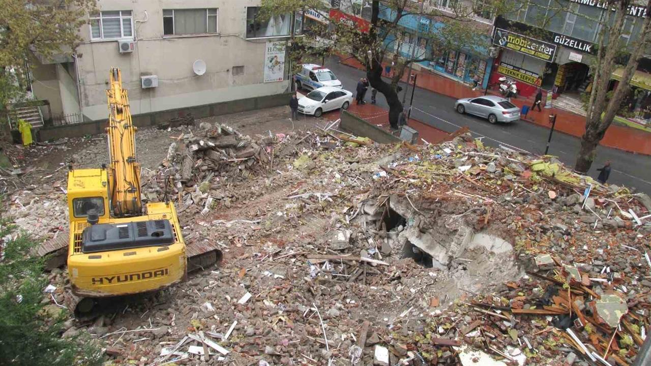 Ereğli'de Gaz Sızıntısı Paniği: Yıkım Çalışmaları Sırasında Meydana Geldi