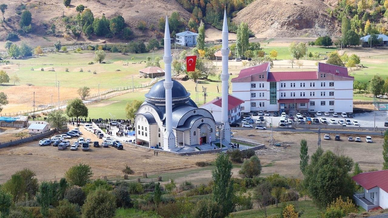 Muş'ta Yeni Camii İbadete Açıldı: 800 Kişilik Kapasite