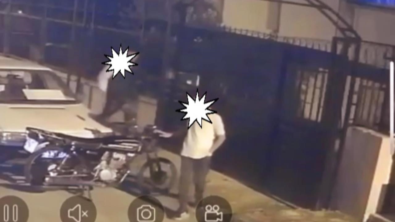 Mersin’de Kapı Önünde Bırakılan Motosiklet Direksiyon Kilidi Açık Olunca Çalındı