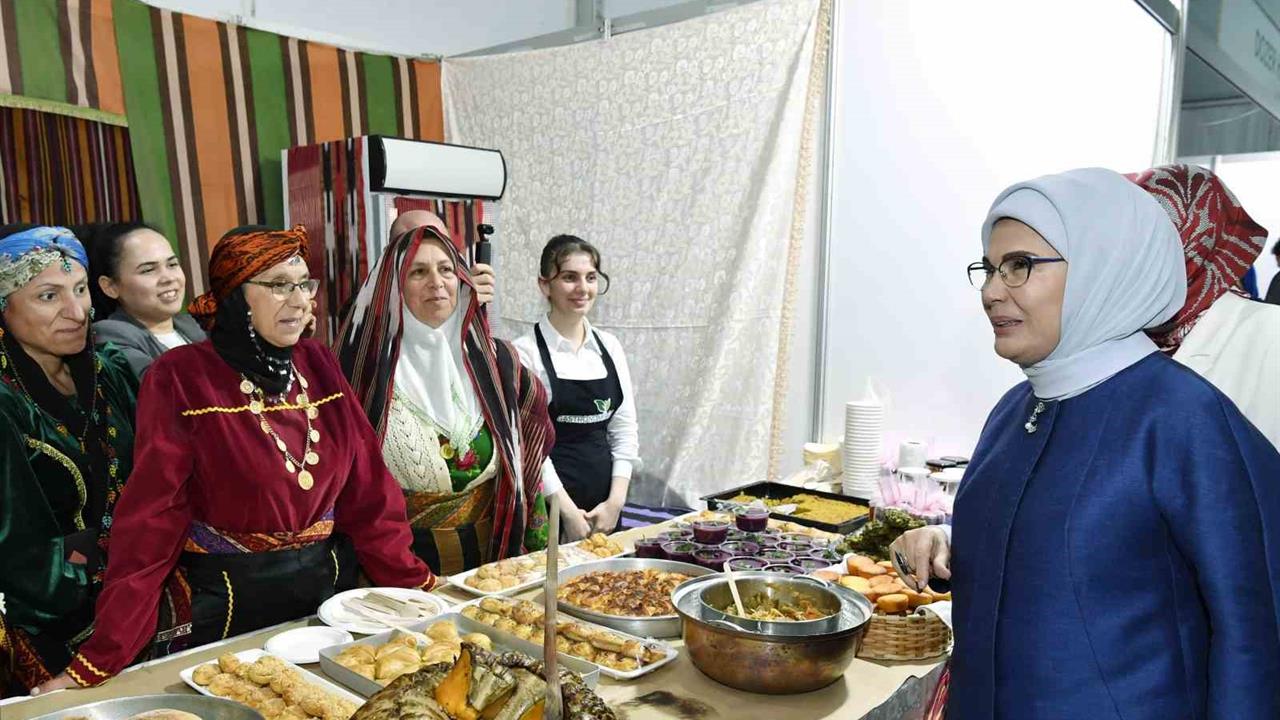 Emine Erdoğan Rize Gastronomi Günleri'nde Yöresel Lezzetleri Tanıttı