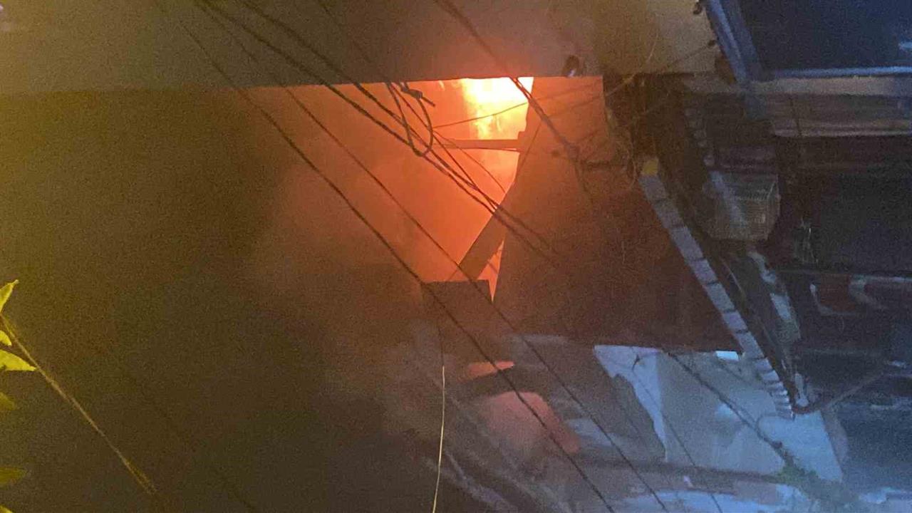 Şişli'de Çatı Katında Yangın: Paniğe Neden Oldu, Yaralı Yok