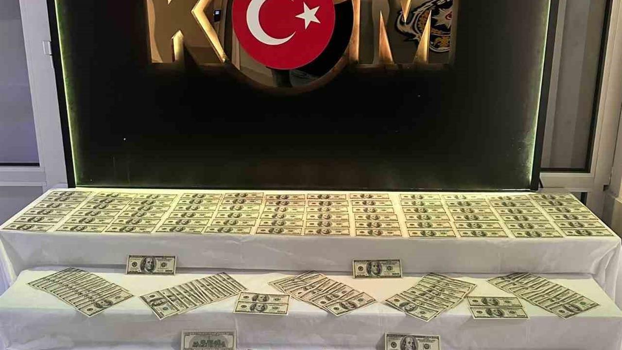 Denizli'de 35 Bin Dolar Değerinde Sahte Paraya Geçit Yok