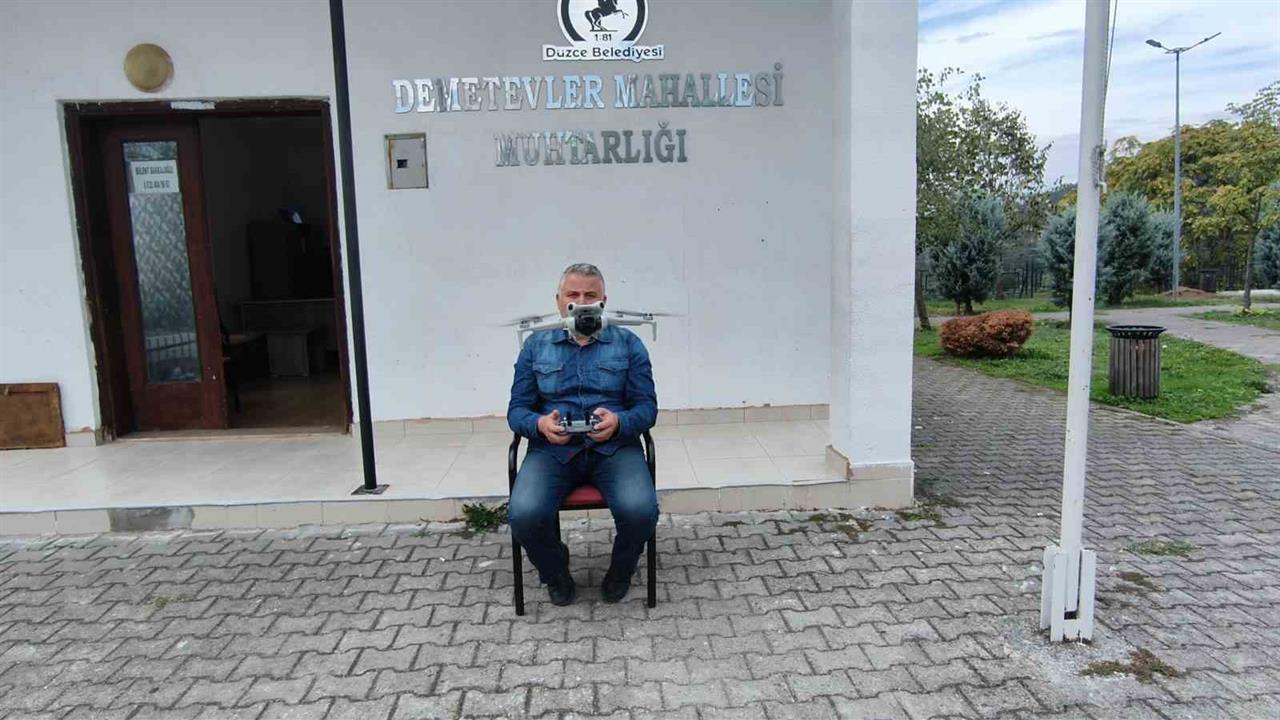 Düzce’de Dronlu Muhtar Teknolojiyi Mahallesi İçin Kullanıyor
