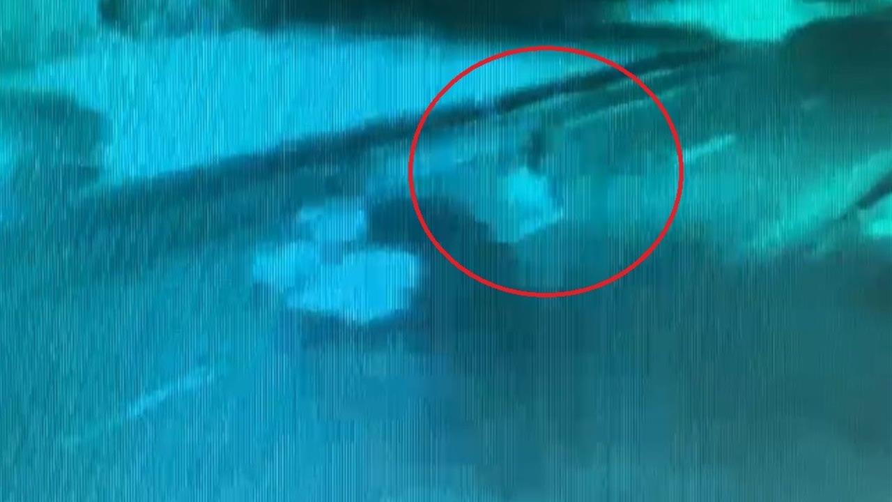 Mersin Anamur'da Otomobil Çarpan Yaya Hayatını Kaybetti: Güvenlik Kamerasında Anbean Görüntülendi