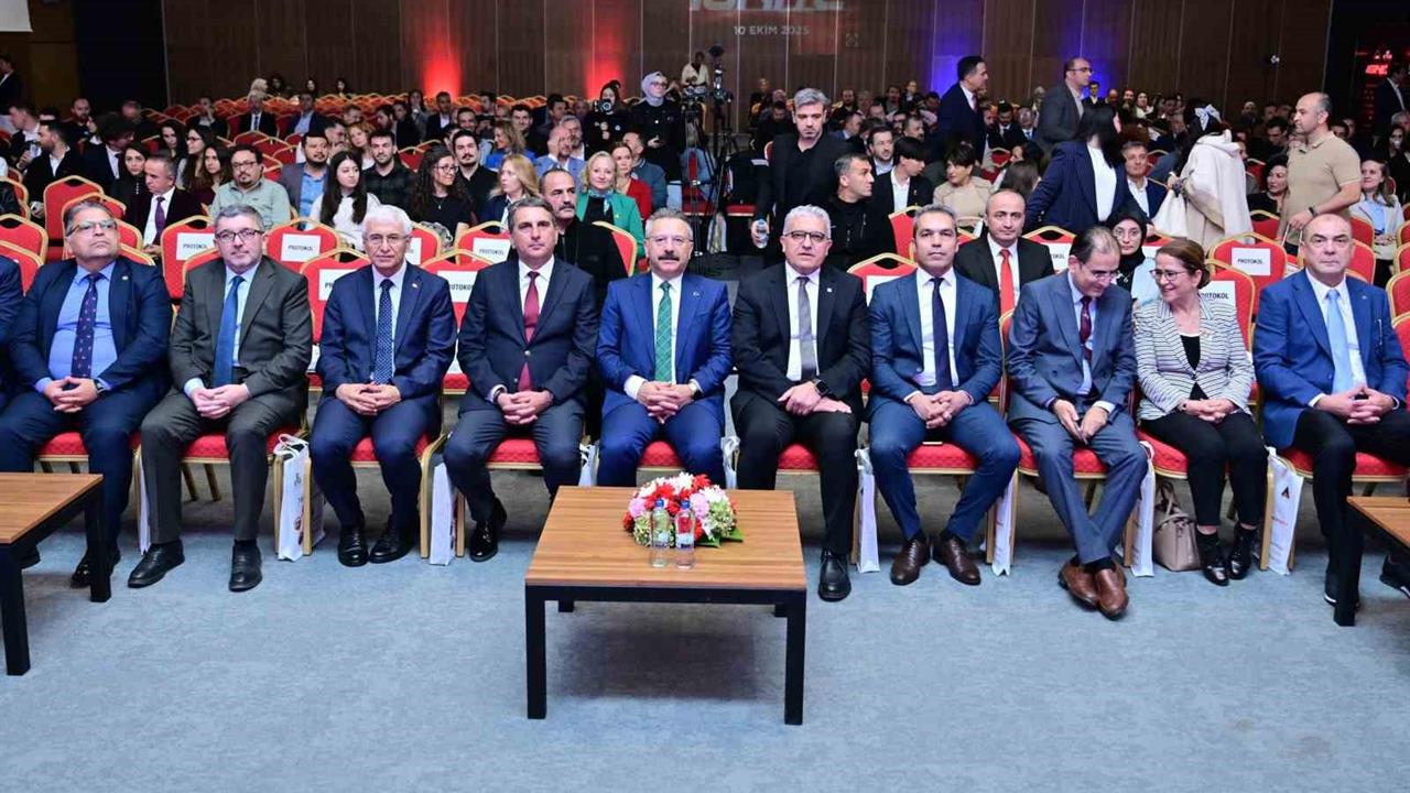 ETGB Zirvesi ve Girişimci Ödül Töreni Eskişehir'de Yapıldı