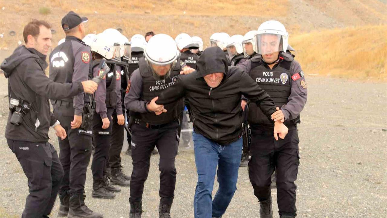 Erzincan'da Gerçekçi Çevik Kuvvet Tatbikatı Yapıldı
