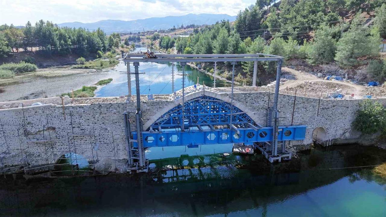 Ceyhan Köprüsü Restorasyonunda Son Aşama: Kahramanmaraş’ta Yeniden Hizmete Girecek