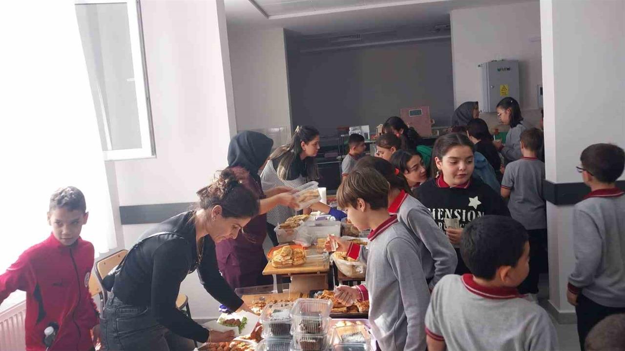 Sarıgöl'den Gazze'ye Yardım Eli Uzandı