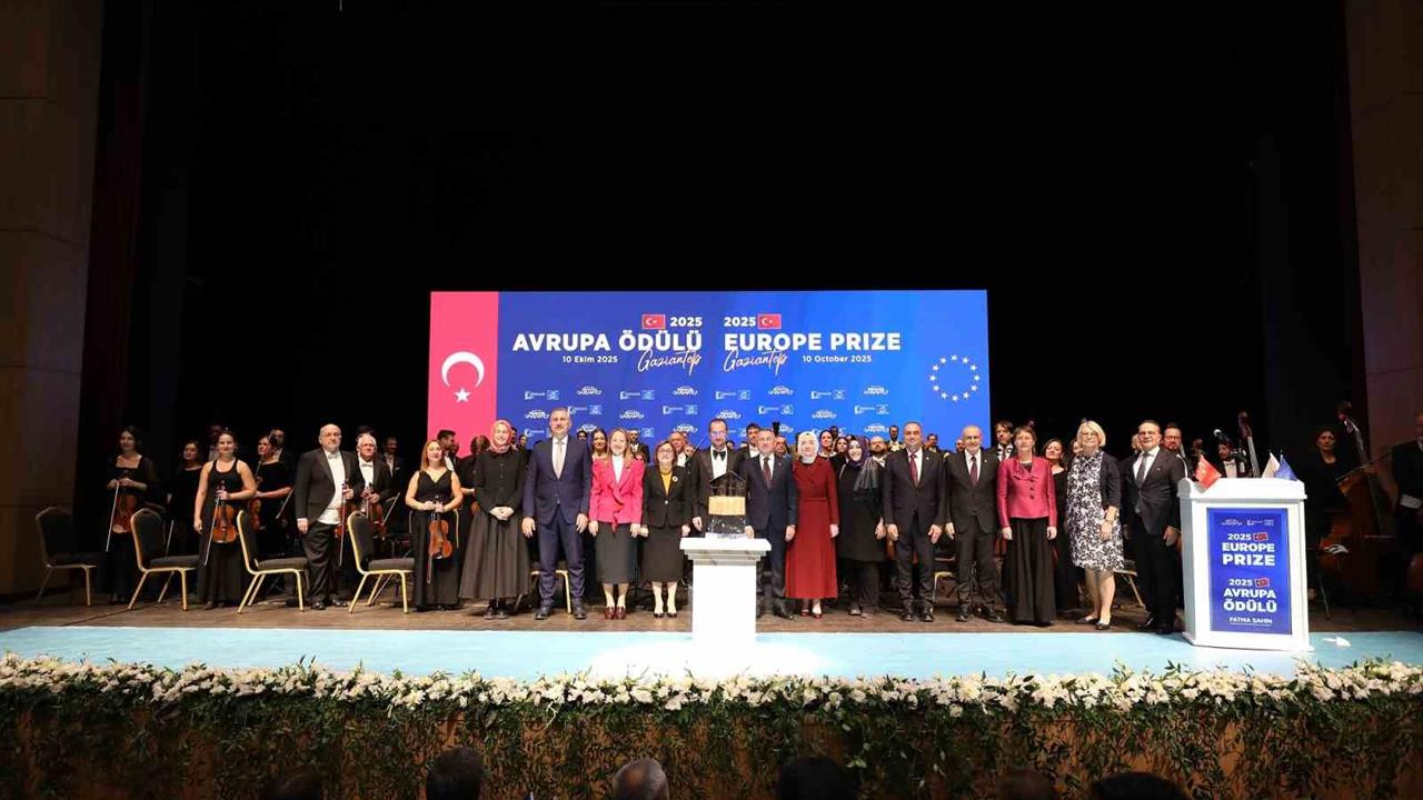 Gaziantep'te Avrupa Ödülü Coşkuyla Kutlandı