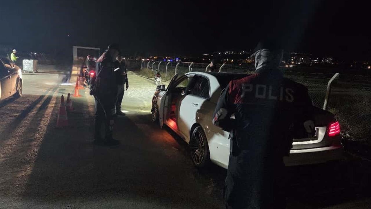 Adıyaman'da Konteyner Kentlerde Asayiş Denetimi Yapıldı