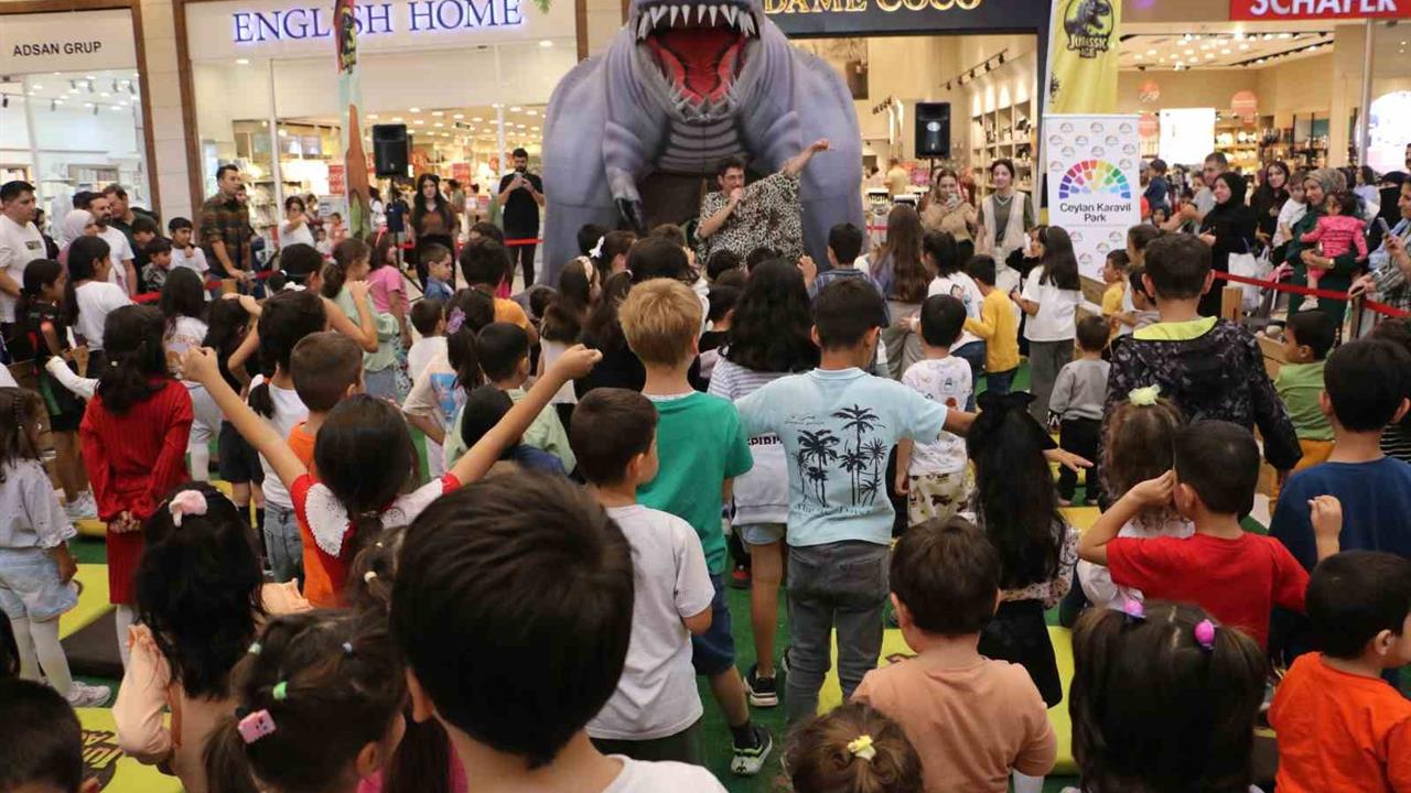 Diyarbakır'da Çocuklara "Jurassic Age" Deneyimi Sunuldu