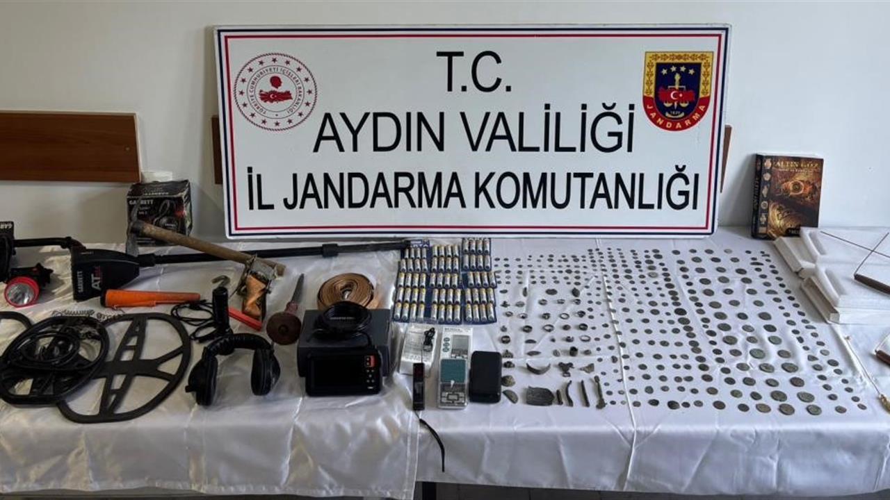 Aydın'da Tarihi Eser Operasyonu: 310 Sikke Ele Geçirildi