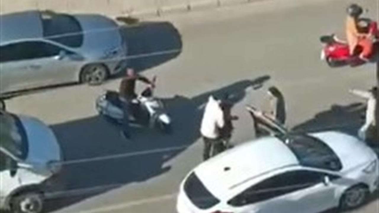 Adana'da Trafikte Yol Verme Kavgası: Yumruklar Havada Uçuştu