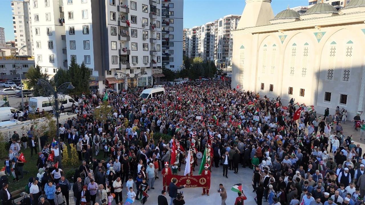 Gaziantep’te Filistin’e Destek Yürüyüşü: Binlerce Kişi Bir Araya Geldi