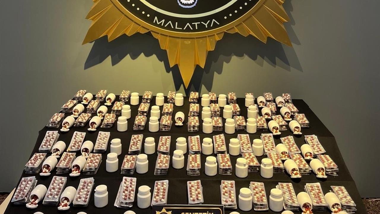 Malatya'da Uyuşturucu Operasyonu: 7 Bin 881 Hap Ele Geçirildi