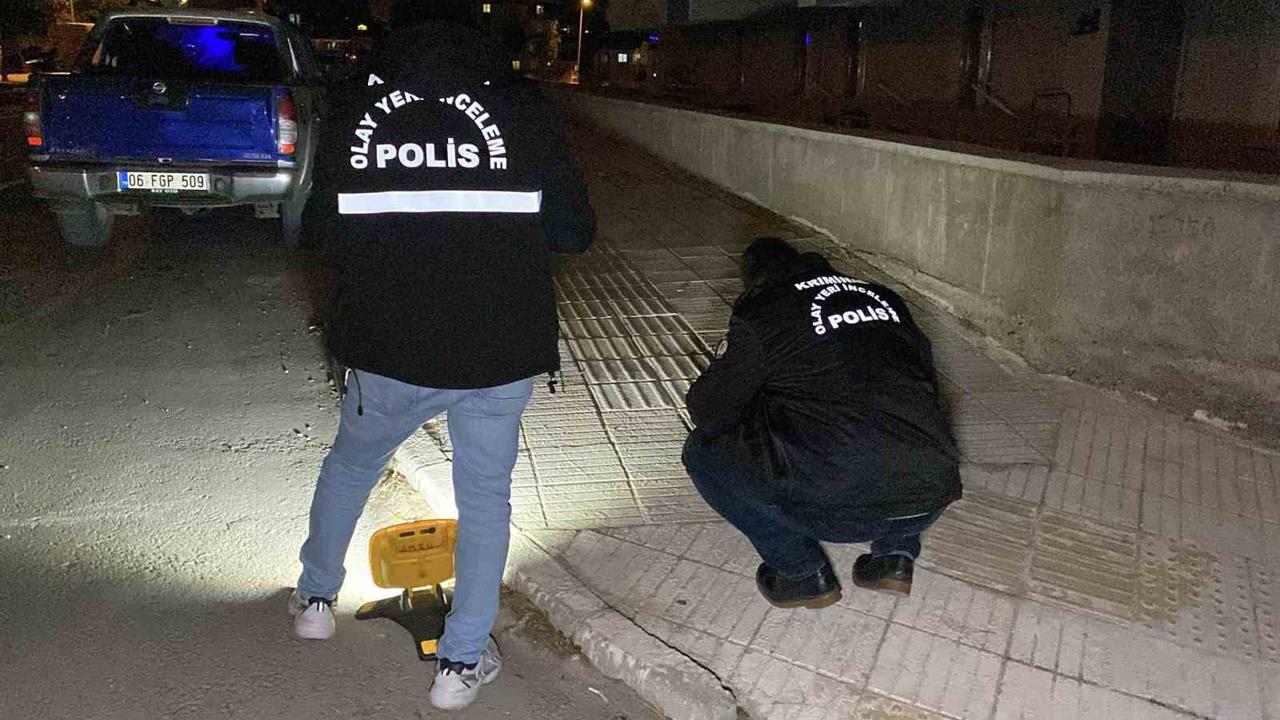 Çorum'da Silahlı Saldırı: Husumet Nedeniyle Yaralanan İki Kişi Hastaneye Kaldırıldı