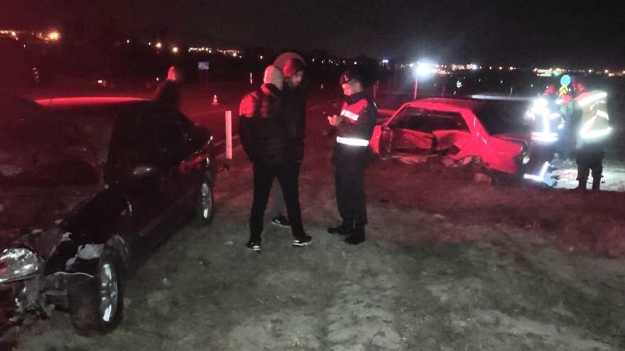 Tavşanlı'da Trafik Kazası: 6 Yaralı, Olay Yeri Kütahya Emet Karayolu