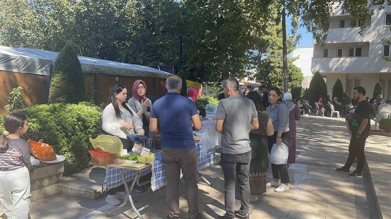 Osmaniye'de Akdeniz Sanat Günleri Coşkusu Yaşandı