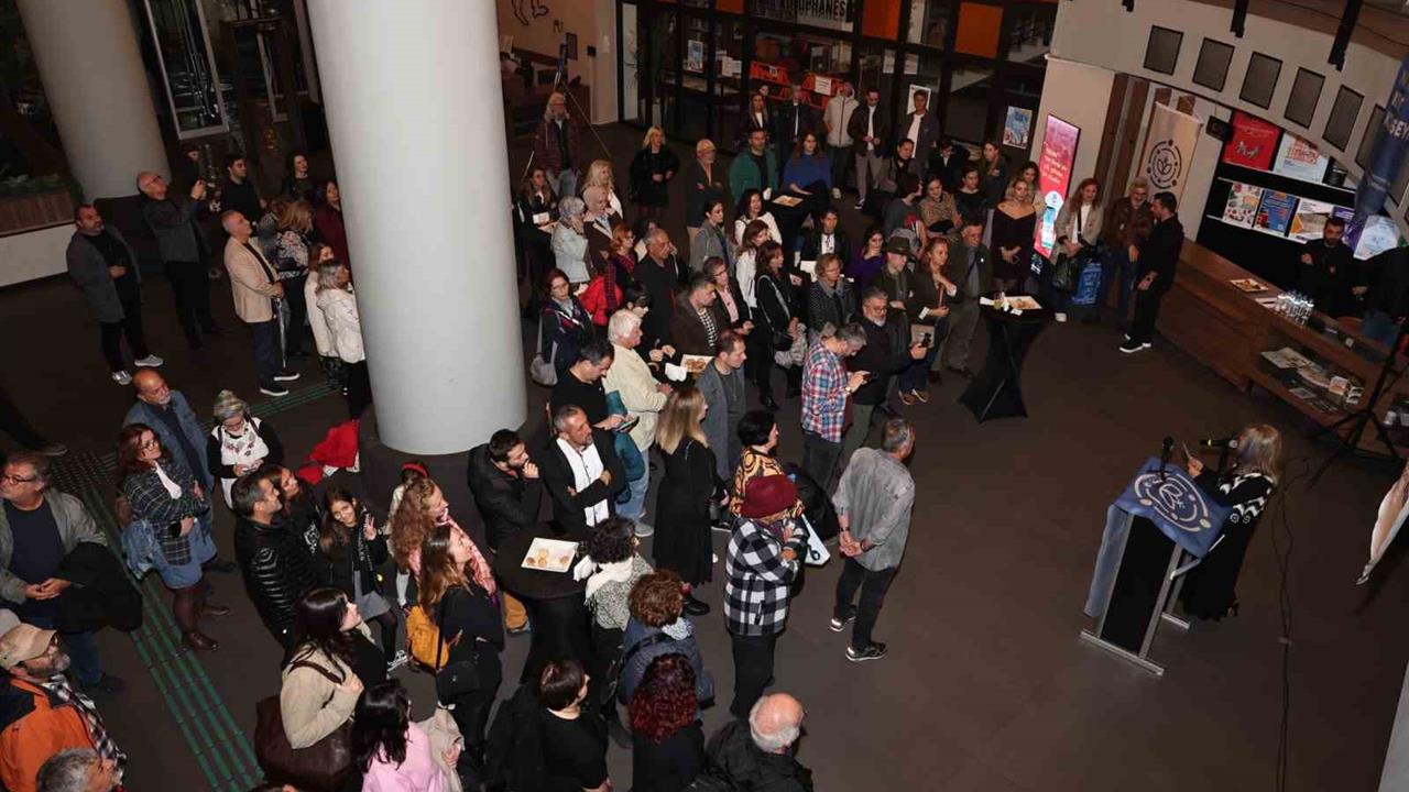 Bursa'da Zincir Projesi Sanatseverlerle Buluştu