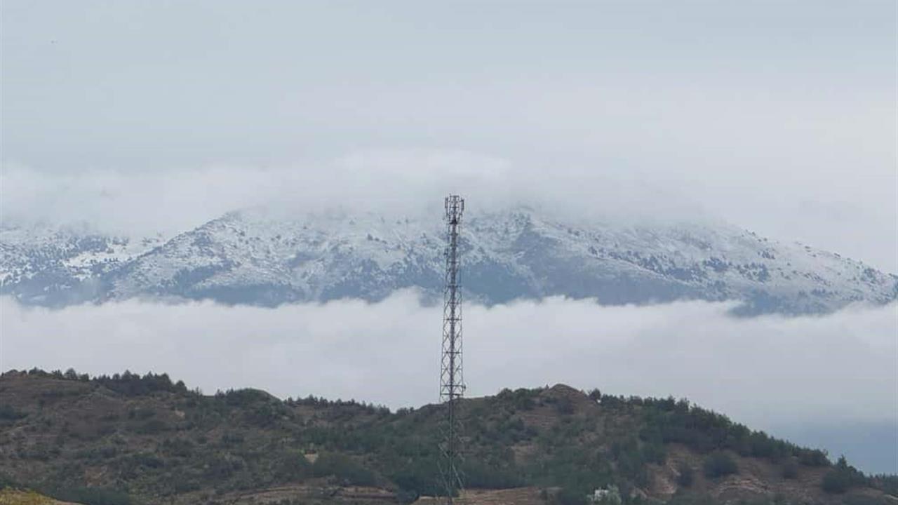 Akdağ'da Mevsimin İlk Karı Yağdı