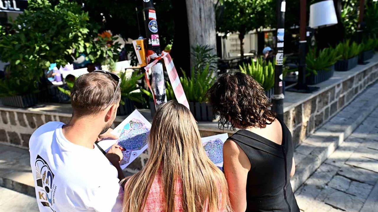 Kaleiçi'nde Oryantiring Heyecanı: Spor ve Kültür Buluşması