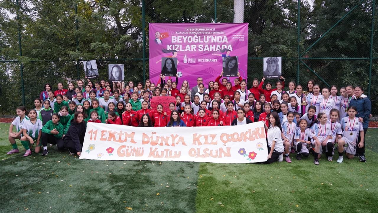 İstanbul'da Verda Demetgül Anısına Futbol Turnuvası Düzenlendi