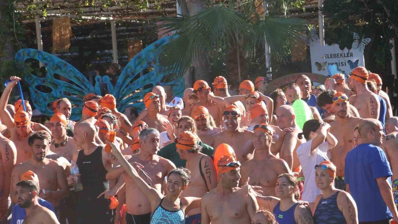Fethiye'de Açık Su Yüzme Yarışı Heyecanı Yaşandı