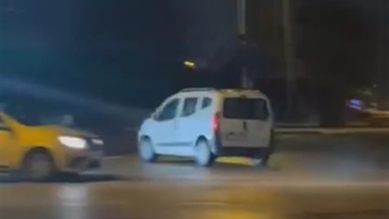 Bursa'da Alkollü Sürücü Ters Yöne Girdi: Kaçmak İsterken Kaza Yaptı