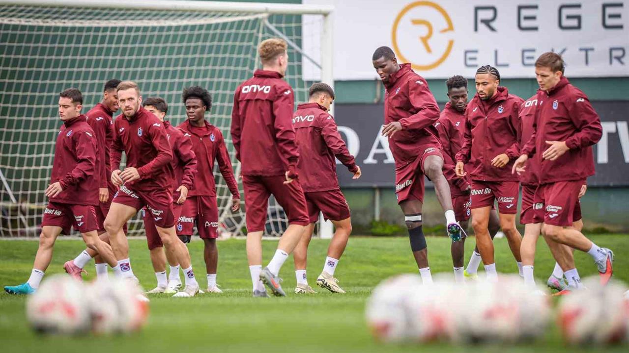 Trabzonspor Çaykur Rizespor Maçına Hazırlanıyor