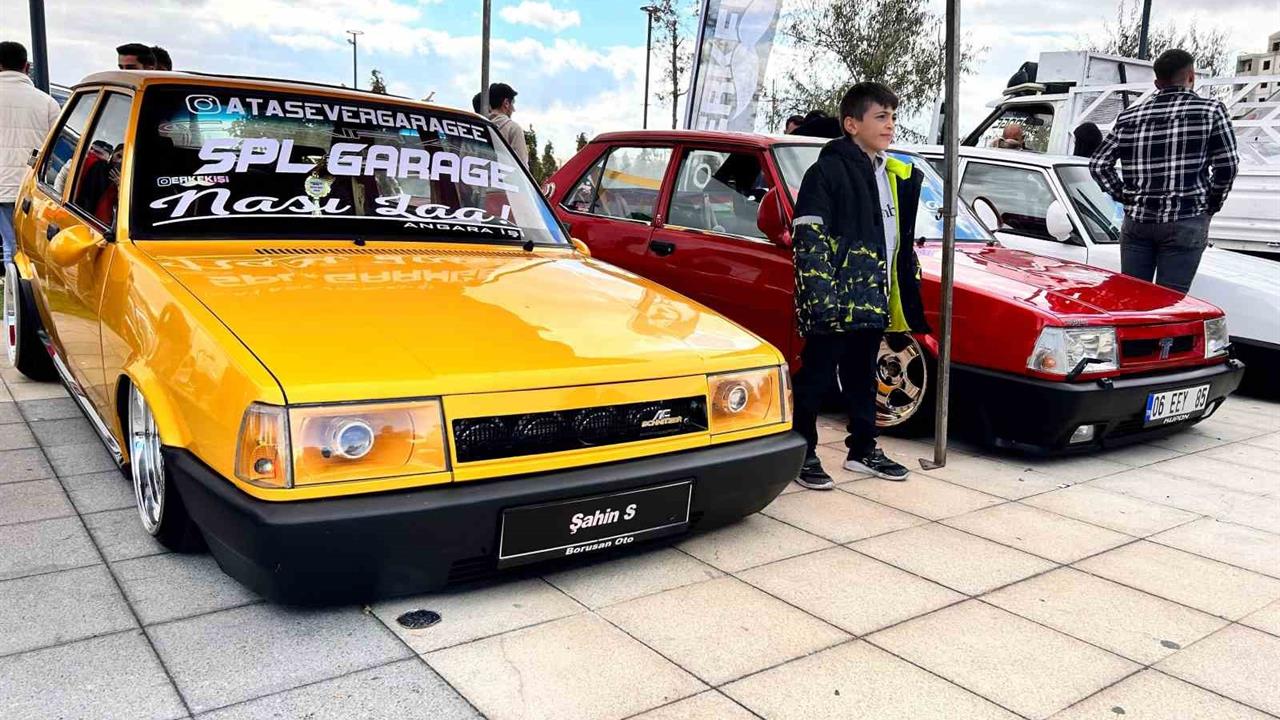 Ankara'da Otomobil Festivali Renkli Görüntülere Sahne Oldu