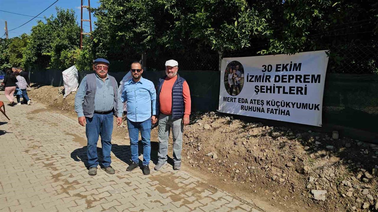 Atça'da Geleneksel Hayır Şehitlere Adandı: Paramotor Gösterisi Büyüledi