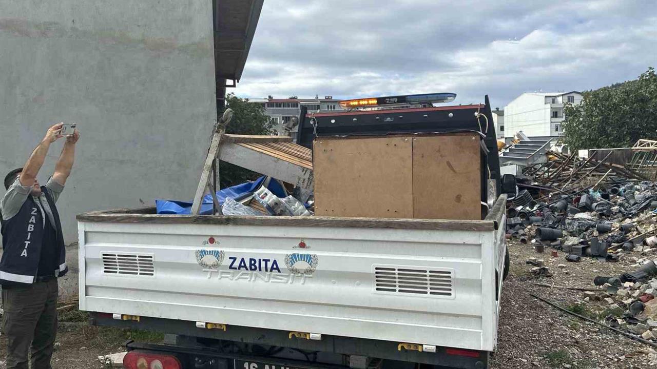 Bursa'da Seyyar Satıcılara Ortak Denetim: Sağlıksız Ürünlere El Konuldu