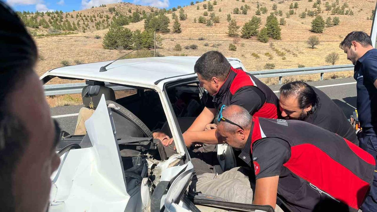 Nevşehir'de Otomobil Çarpışması: 4 Yaralı, 1'i Ağır