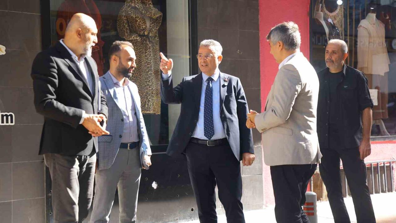 Samsun'da Gazi Caddesi Modern Aydınlatmaya Kavuşuyor