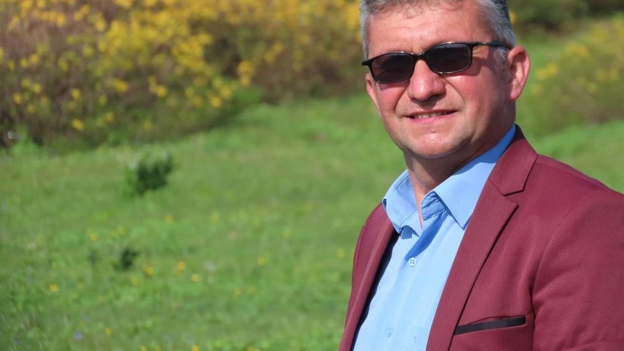 Bursa’da Sahnede Kalp Krizi Geçiren Sanatçı Hayatını Kaybetti