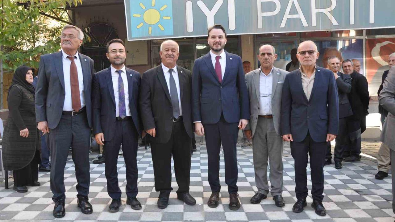 Selendi İYİ Parti’de İlhan Türk Dönemi Başladı
