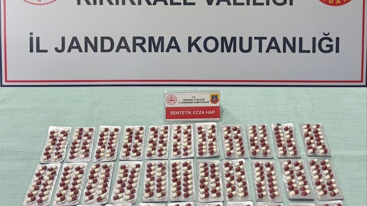 Kırıkkale'de Uyuşturucu Hap Ele Geçirildi: 3 Gözaltı