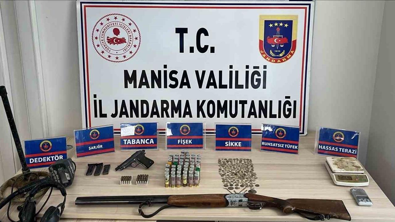 Manisa'da Tarihi Eser Operasyonu: 289 Obje Ele Geçirildi