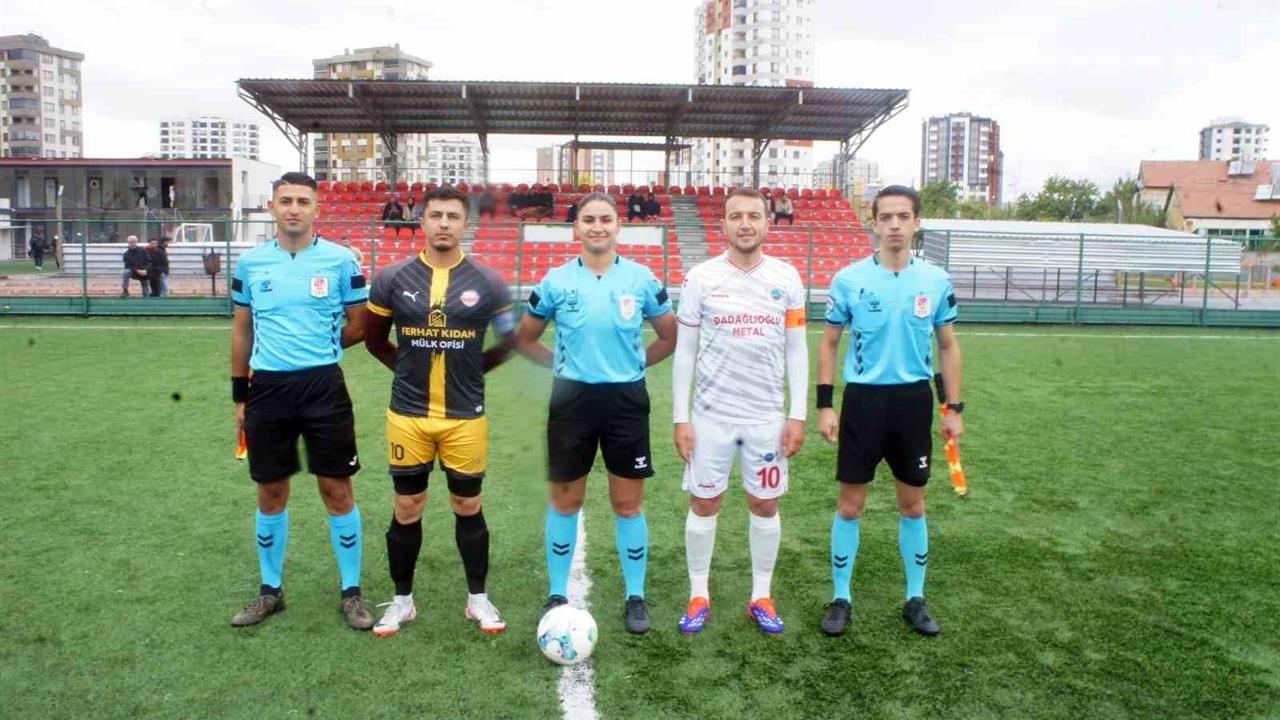 Kayseri'de Gol Düyosu: Erciyes Esen Makina FK - Talas Anayurtspor