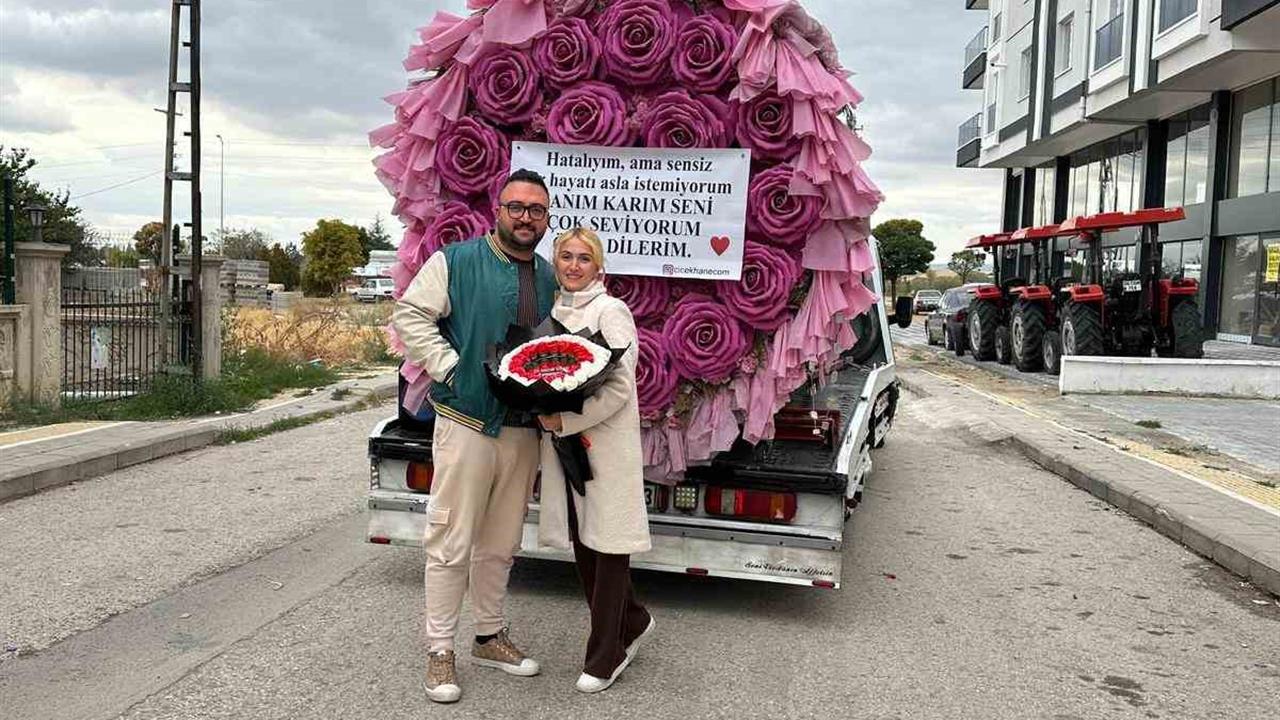 Akyurt'ta Eşinden Özür Dileyen Adamın Romantik İliği