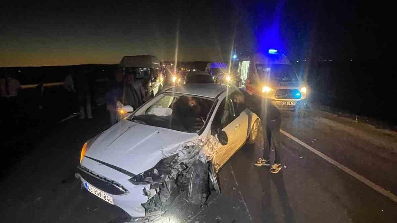 Batman'da Kafa Kafaya Çarpışma: 2 Yaralı