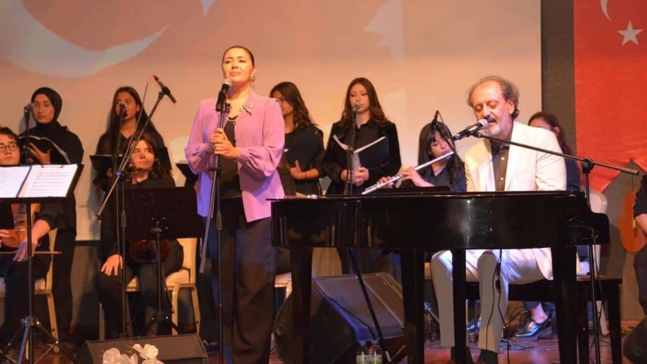 Kırıkkale'de "Kim Var?" Sanat Etkinliği İle Sanatseverler Buluştu