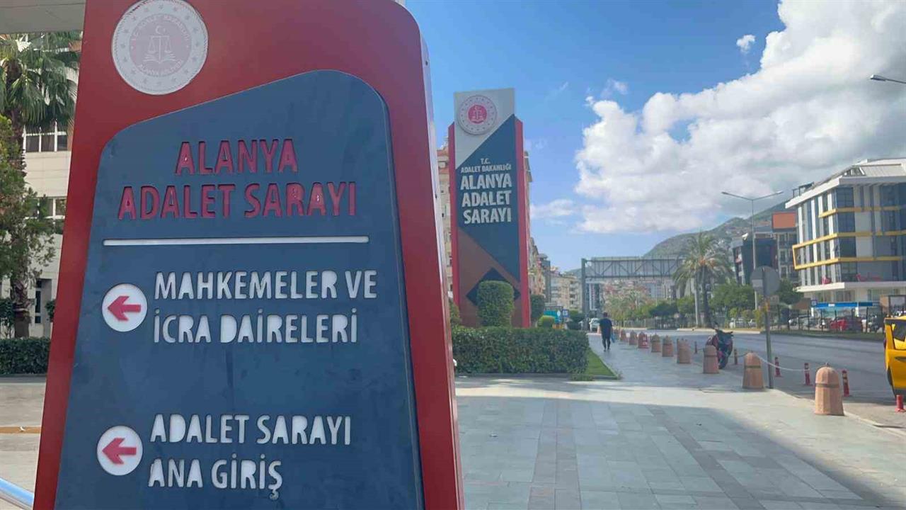 Alanya'da Bıçaklı Cinayet: 2 Tutuklama