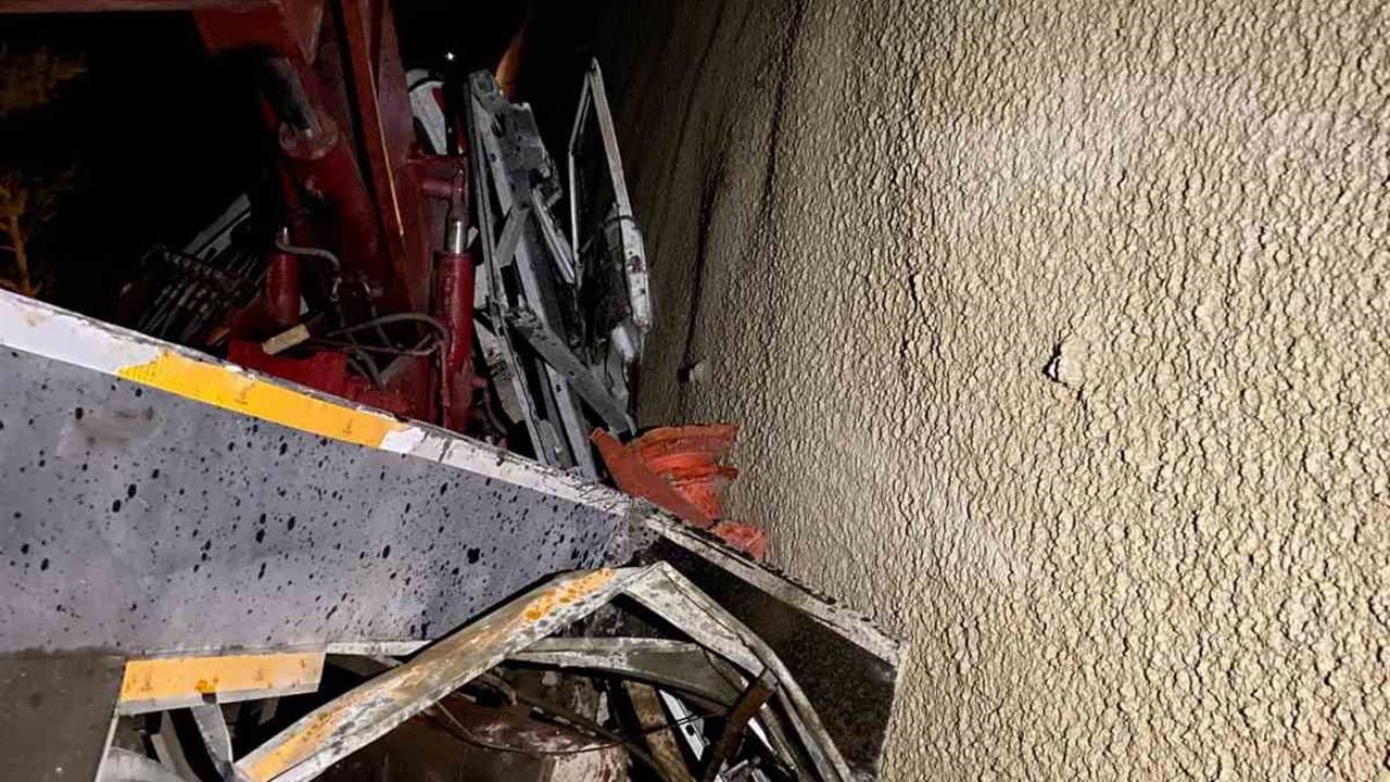 Adana'da Vinç Kazası: 2 Yaralı