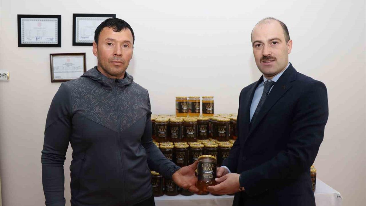 Erzurum'da Bal Üreticisinden Örnek Yardım