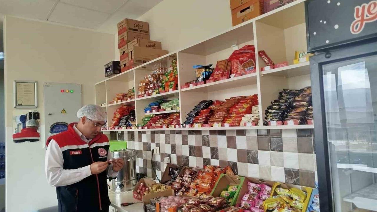 Bayburt'ta Okul ve Yurtlarda Gıda Denetimi Yapıldı