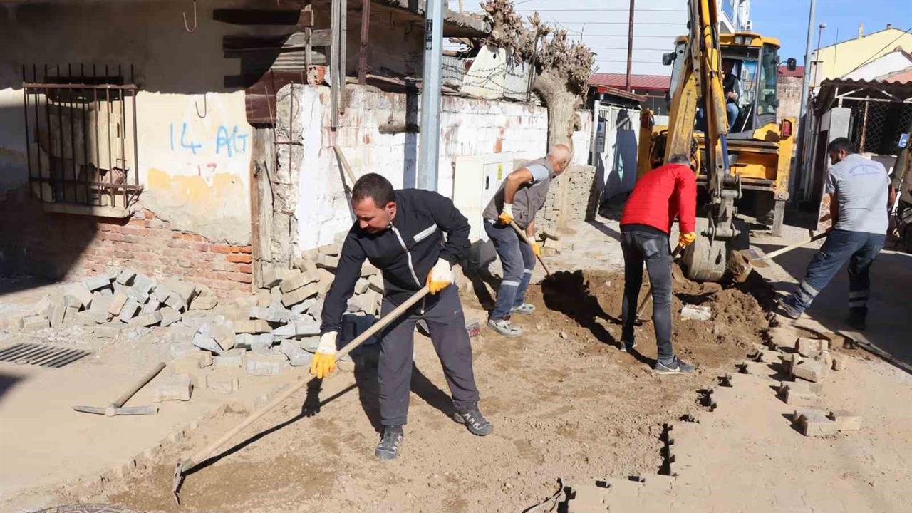 Nazilli'de Yol Yenileme Çalışmaları Hızlandı