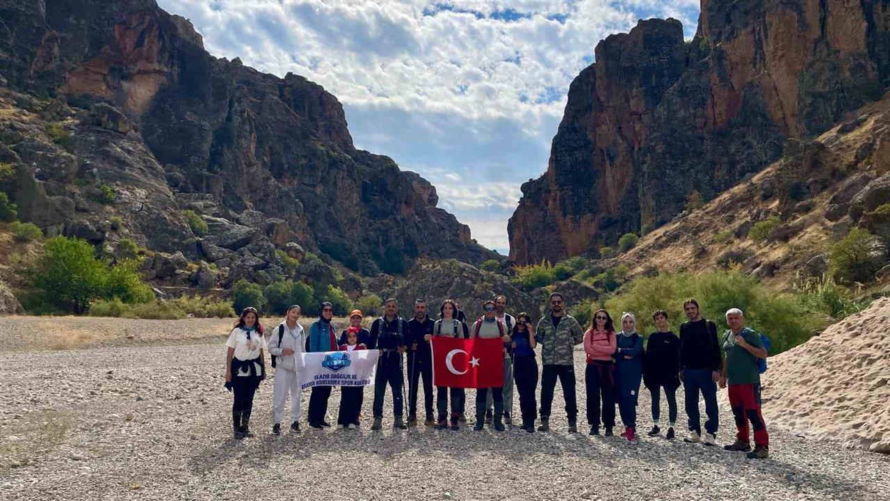 Elazığ'da Doğa Yürüyüşü: Saklıkapı ve Karaleylek Kanyonları